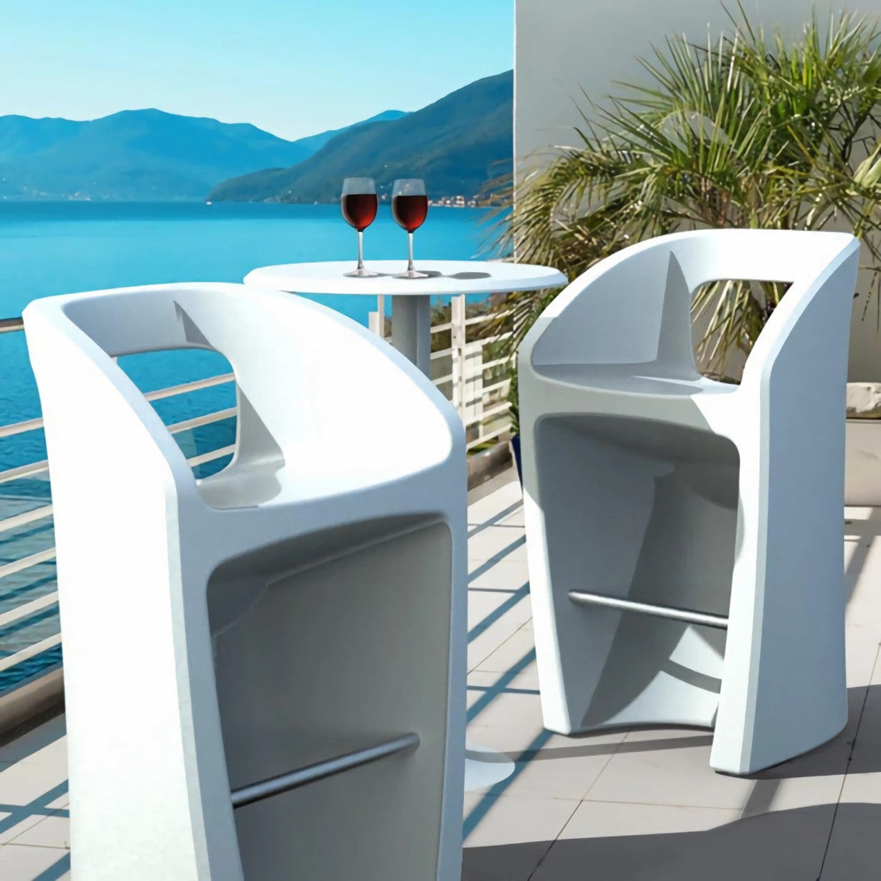 Tropitone Radius Bar Stool with Seat Pad